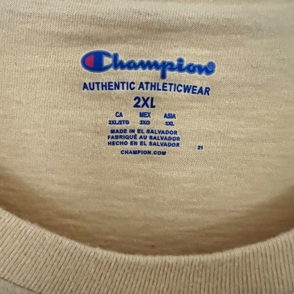 Champion T-Shirt - Picture 3 of 3